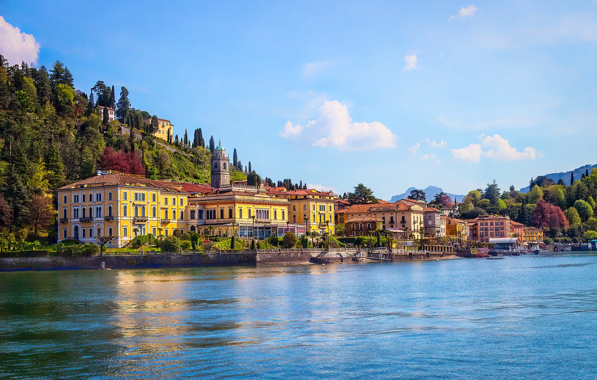 Lake Como loop route in Italy